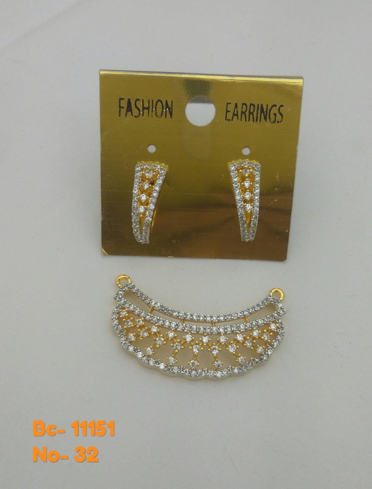 American diamond pendant set